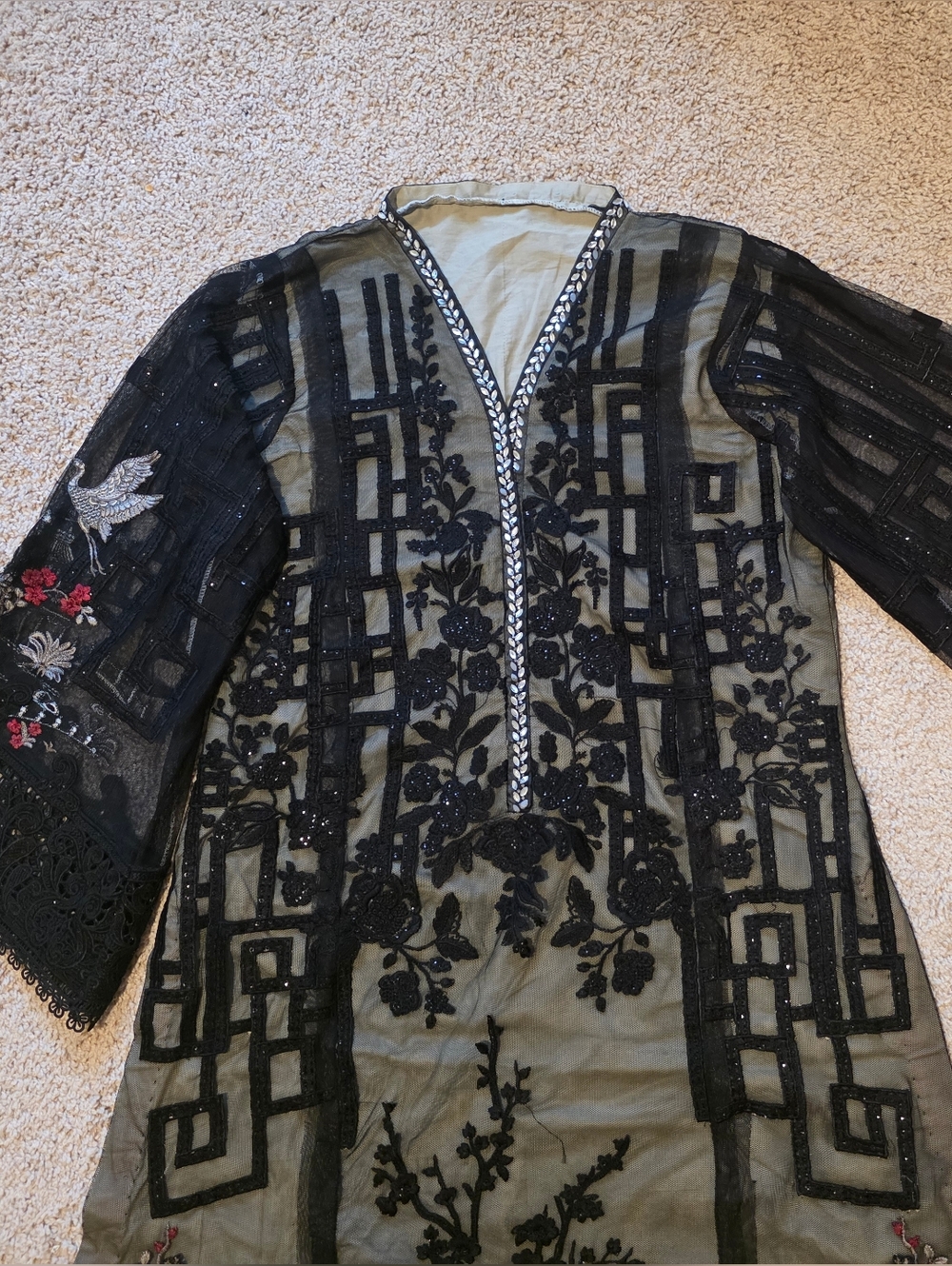 Premium Luxury Lawn '26 by Maria B 3 Piece - Brand New - Authentic - Picture 6 of 12